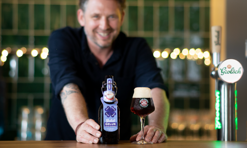 Meesterbrouwer met Grolsch Geluk bier